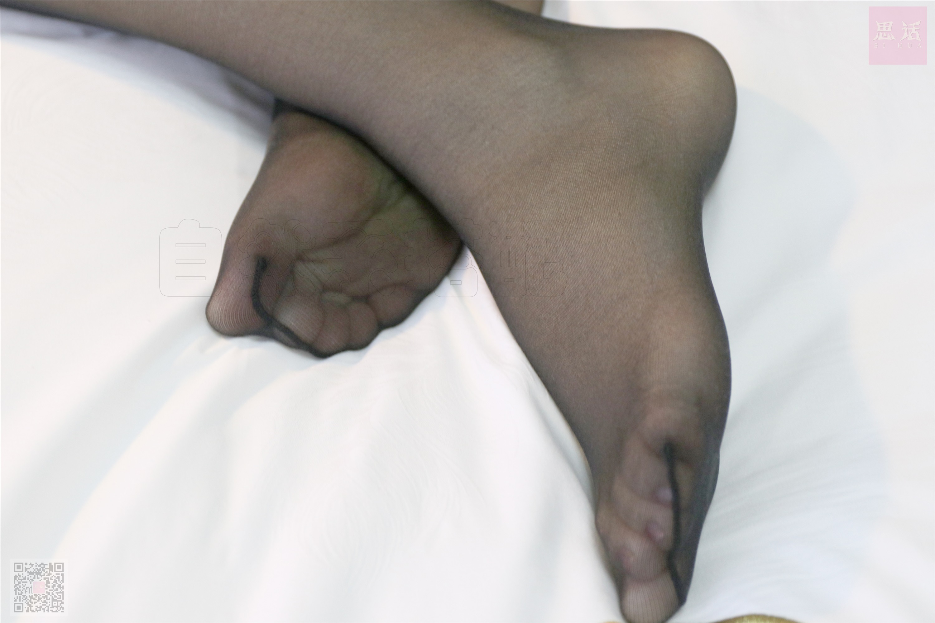 SiHua思话  SH024 可乐 双丸子头邂后上旗袍